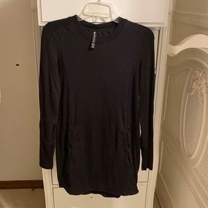Black long sleeve Athleta athletic dress size XXS